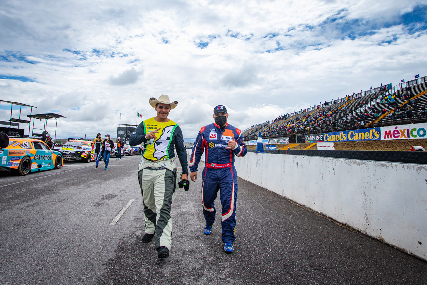 LA FAMILIA JURADO EN EL PHOENIX SPEEDWAY ESTE FIN DE SEMANA.