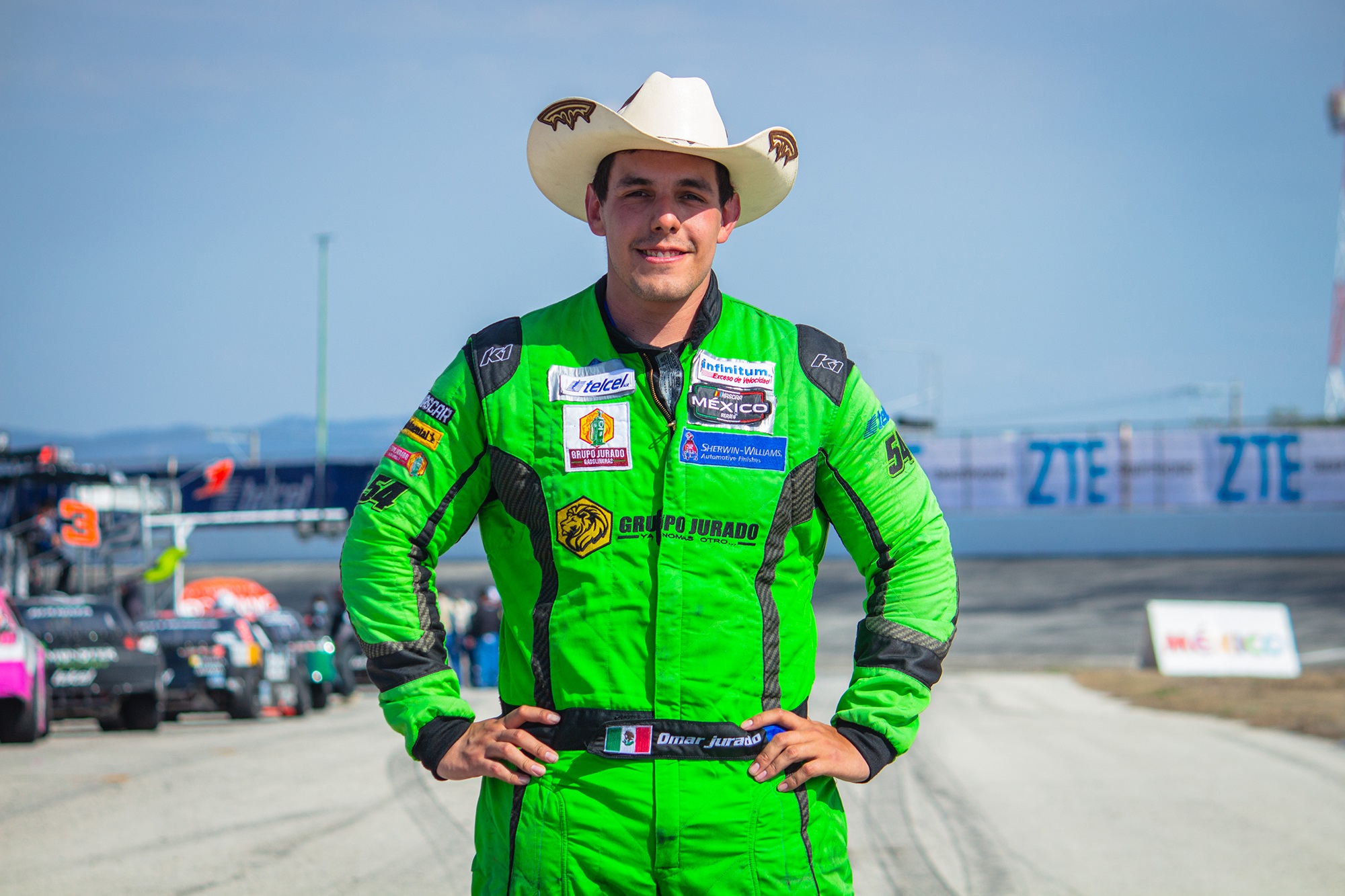 TOP 10 PARA OMAR JURADO EN FECHA 1 DE NASCAR MÉXICO