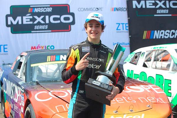 ANDRÉS PÉREZ DE LARA MAKES HISTORY IN NASCAR MEXICO