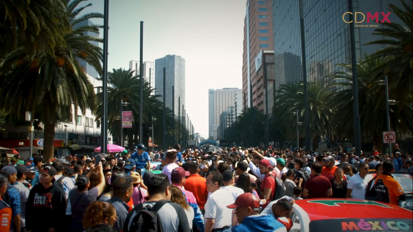 VIDEO SOBRE EL NASCAR PARADE EN LA CDMX