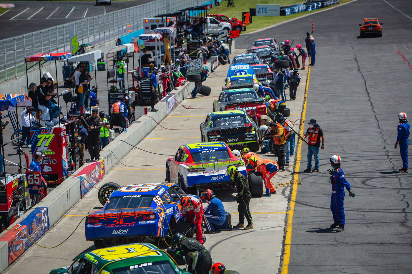 LOS CAMPEONES DE NASCAR MEXICO Y CHALLENGE SE DEFINIRAN EN UN PLAYOFF