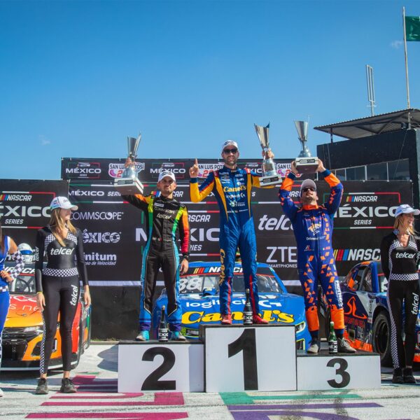 RUBEN GARCIA JR. SE IMPUSO EN UNA ESPECTACULAR CARRERA DE NASCAR MEXICO