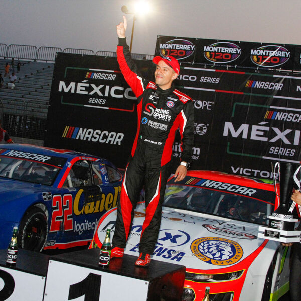 XAVI RAZO CONTINÚA EN PRIMER LUGAR DEL CAMPEONATO NASCAR MÉXICO SERIES