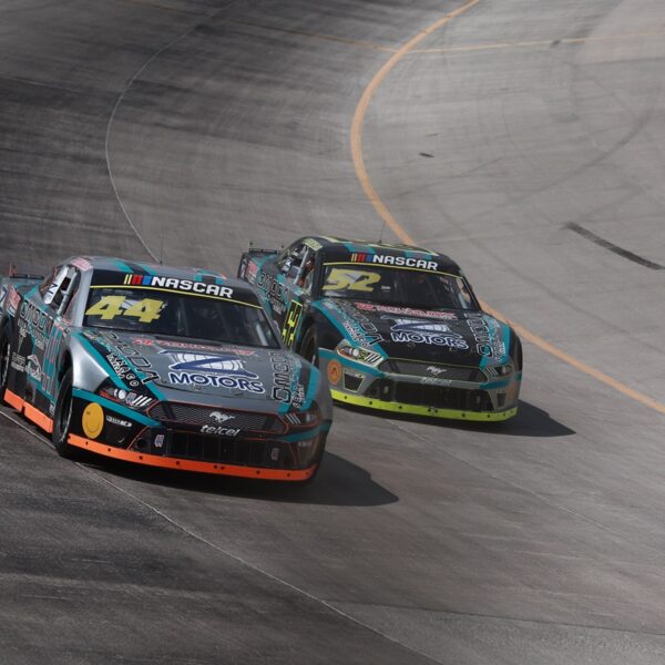 BUSCAN LOS ZANELLA ASEGURAR PASE A PLAYOFFS EN NASCAR