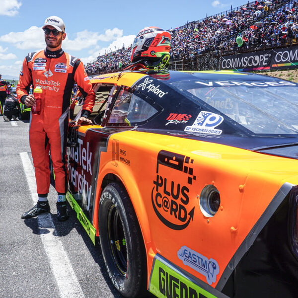 ESTÁ IRWIN VENCES DENTRO DE LOS TRES MEJORES PILOTOS EN NASCAR MÉXICO SERIES