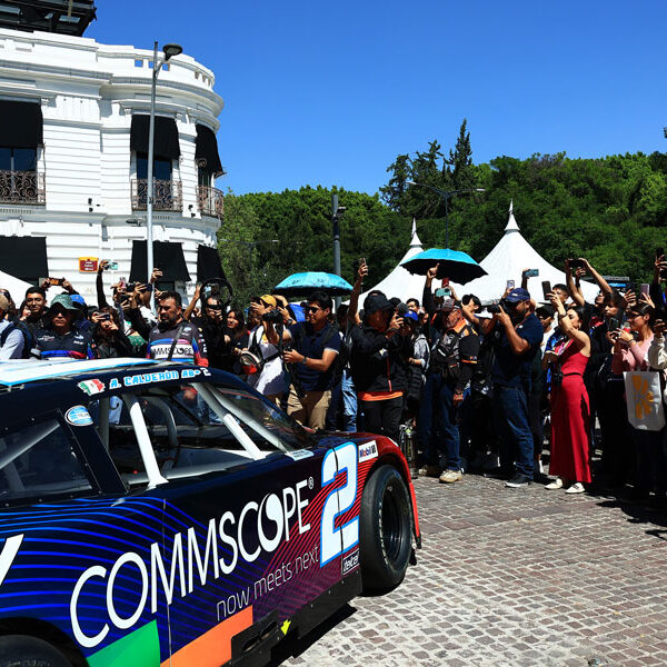 SE REALIZÓ CON ÉXITO EN PUEBLA, EL PARADE DE NASCAR MÉXICO SERIES