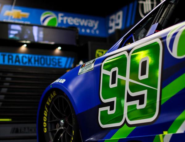 DANIEL SUÁREZ COMPITE POR LA BOLSA DEL MILLÓN EN LA CARRERA DE ESTRELLAS DE NASCAR