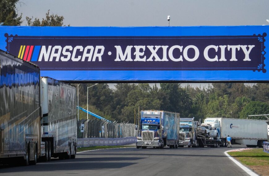 ¡LOS GIGANTES DE NASCAR INVADEN LA CDMX! LLEGAN LOS PRIMEROS TRAILERS QUE MARCARÁN EL INICIO DE UNA SEMANA HISTÓRICA